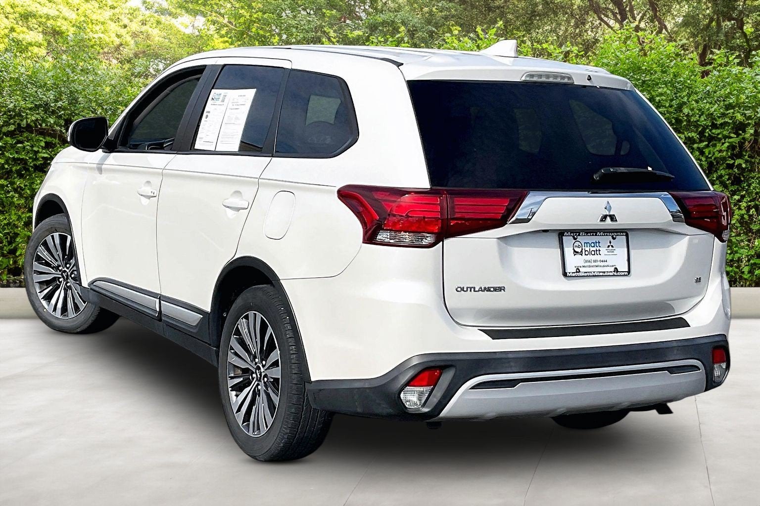 2020 Mitsubishi Outlander SE
