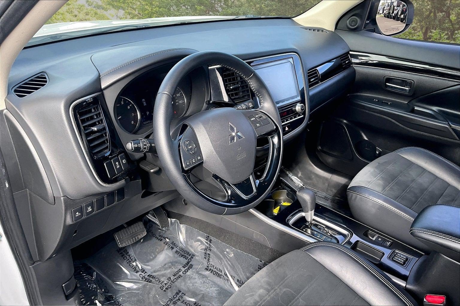 2020 Mitsubishi Outlander SE
