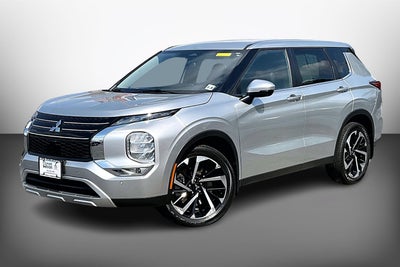 2022 Mitsubishi Outlander SE