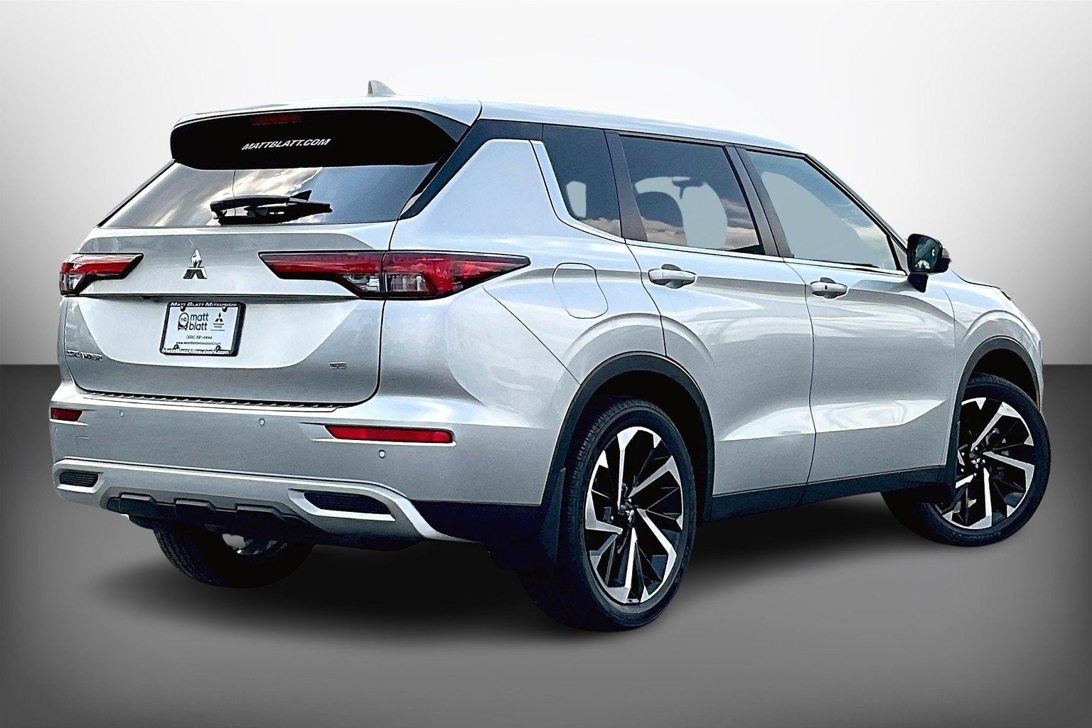 2022 Mitsubishi Outlander SE