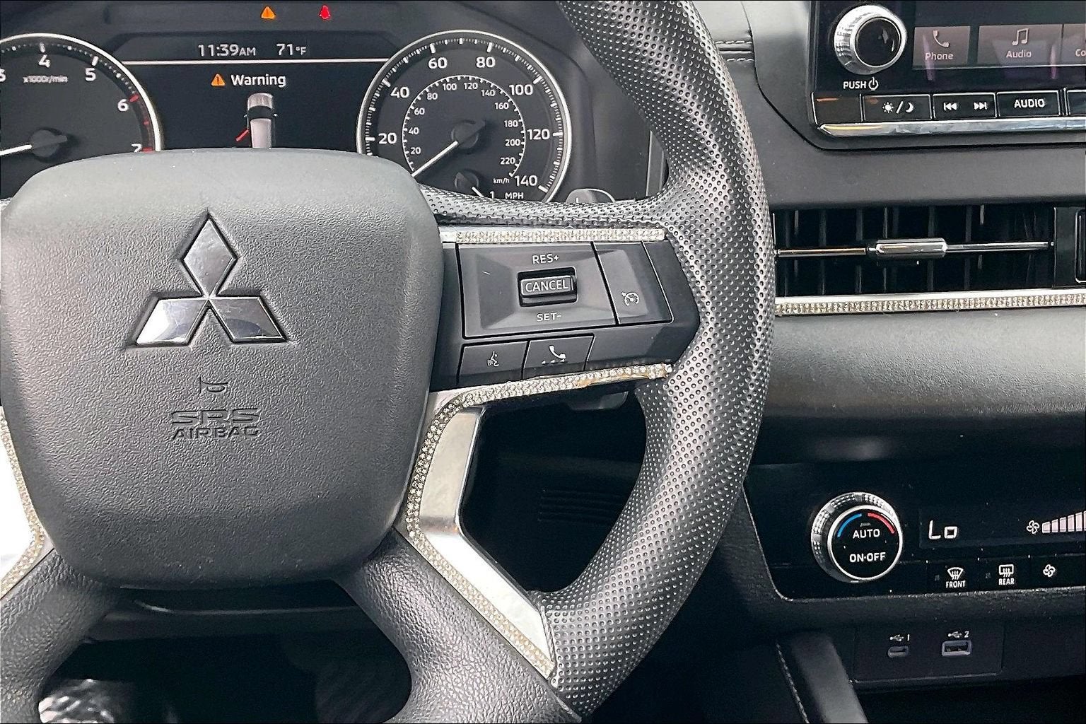 2023 Mitsubishi Outlander ES