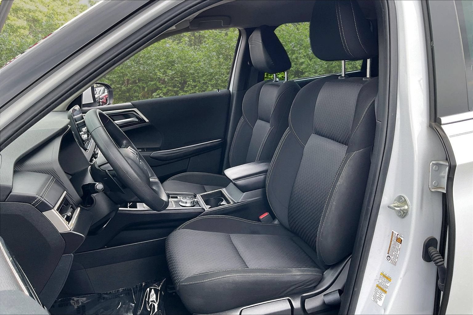 2023 Mitsubishi Outlander ES