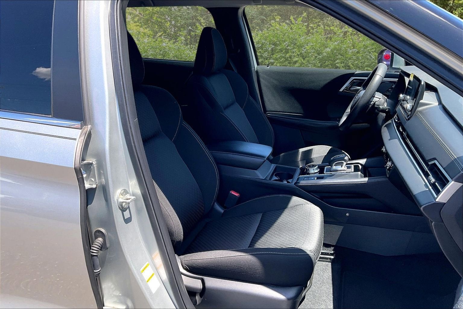 2022 Mitsubishi Outlander ES