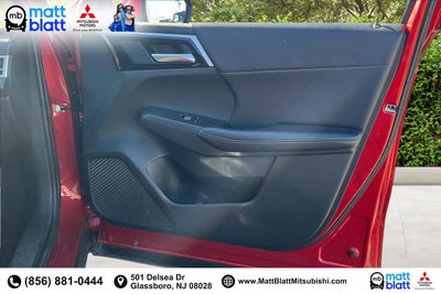 2023 Mitsubishi Outlander SE