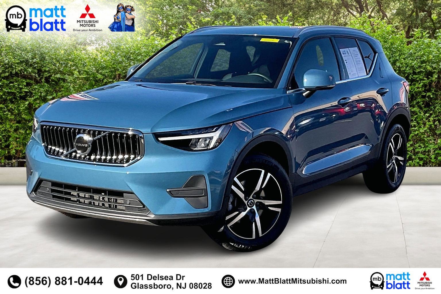 2025 Volvo XC40 Core Bright Theme