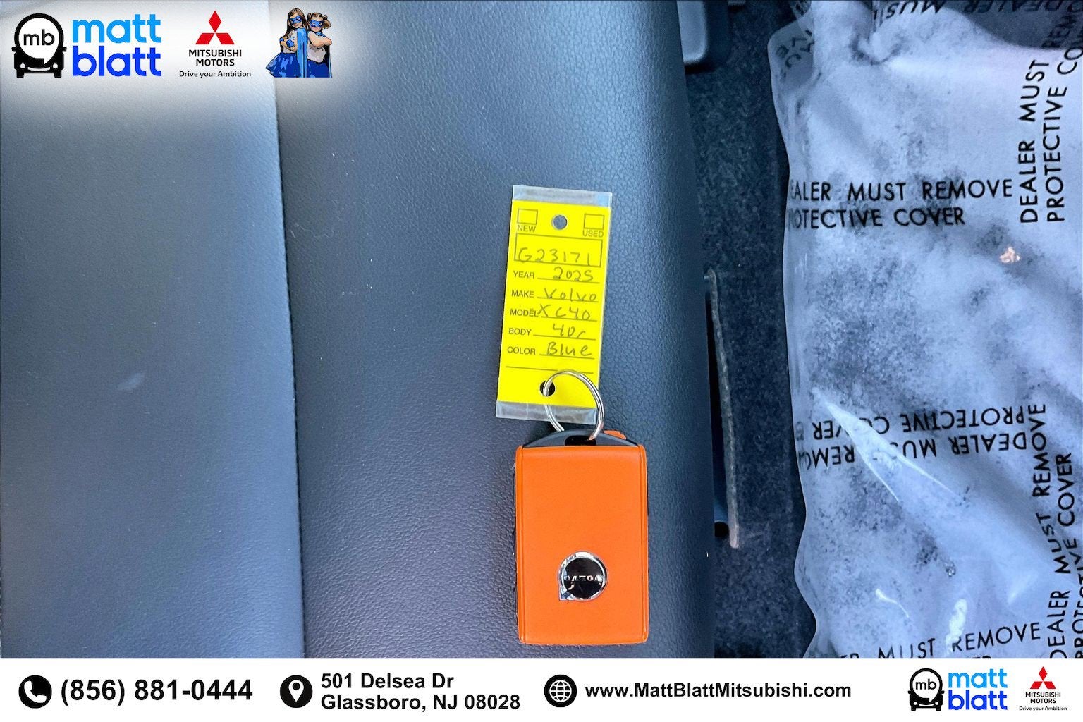 2025 Volvo XC40 Core Bright Theme