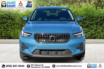 2025 Volvo XC40 Core Bright Theme