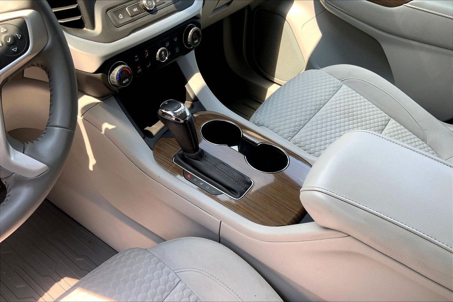 2019 GMC Acadia SLE