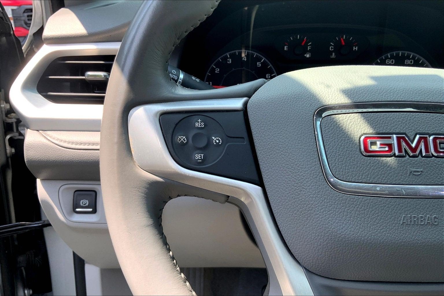 2019 GMC Acadia SLE