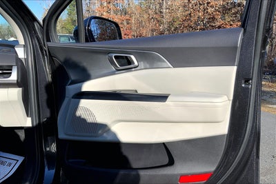 2024 Kia Carnival LX