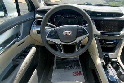 2022 Cadillac XT5 AWD Premium Luxury