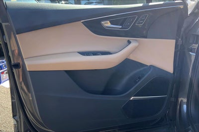 2022 Audi Q7 Premium Plus