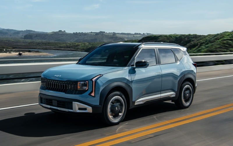 2027kiaseltos-exterior-01